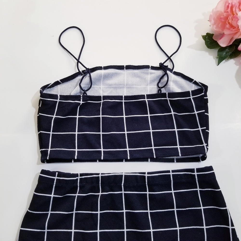 SHEIN Plaid 2 Set Crop Set & Skirt Large - Picture 7 of 14